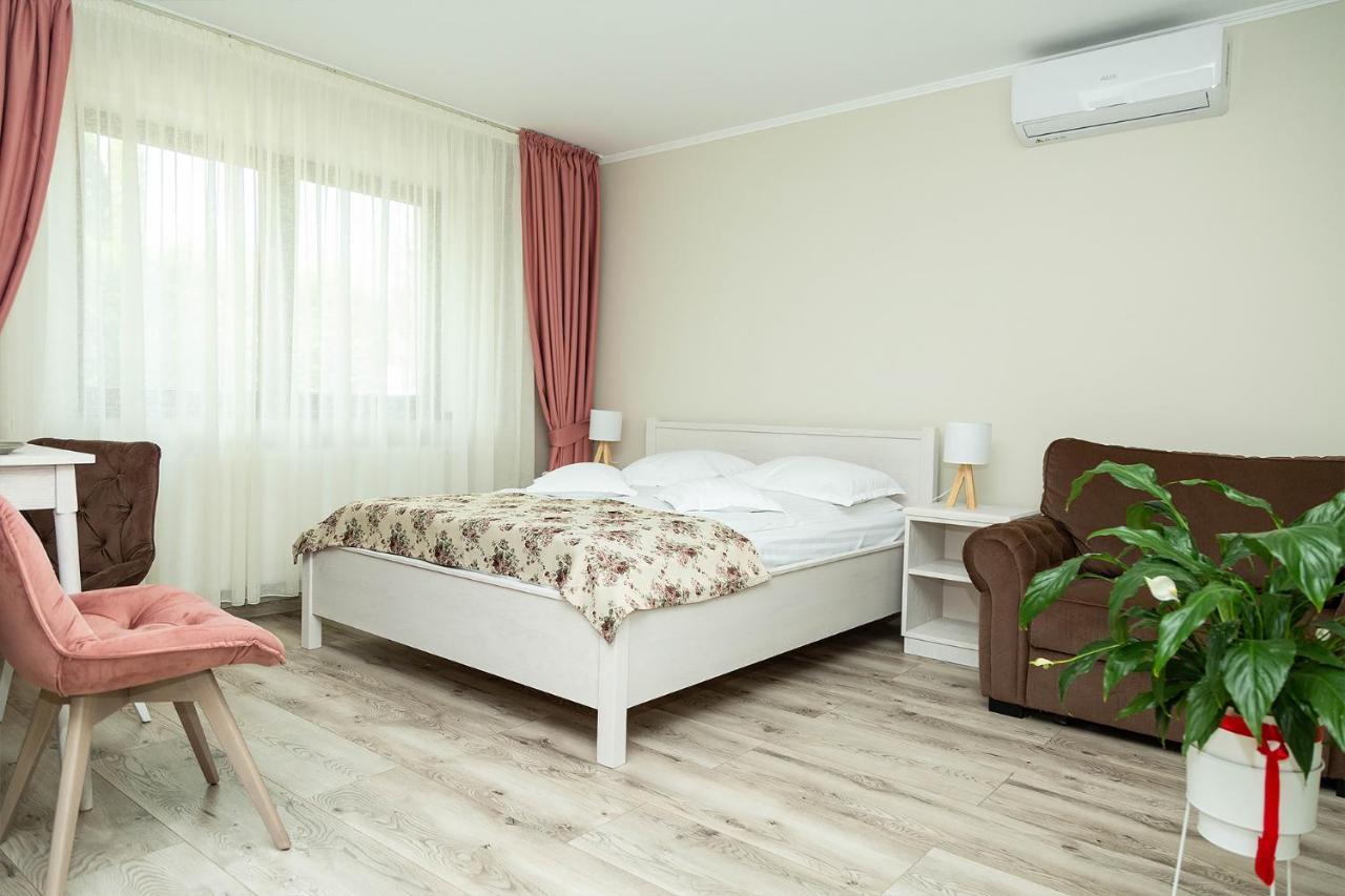 Pensiunea Casablanca Reghin Exterior photo
