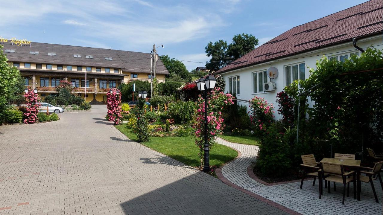 Pensiunea Casablanca Reghin Exterior photo